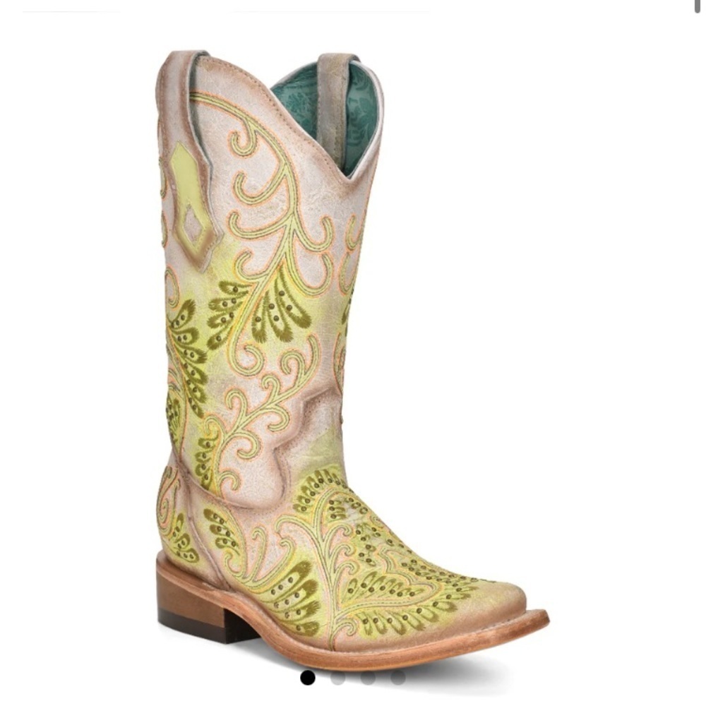 Corral neon green studded Size 6.5 C3967